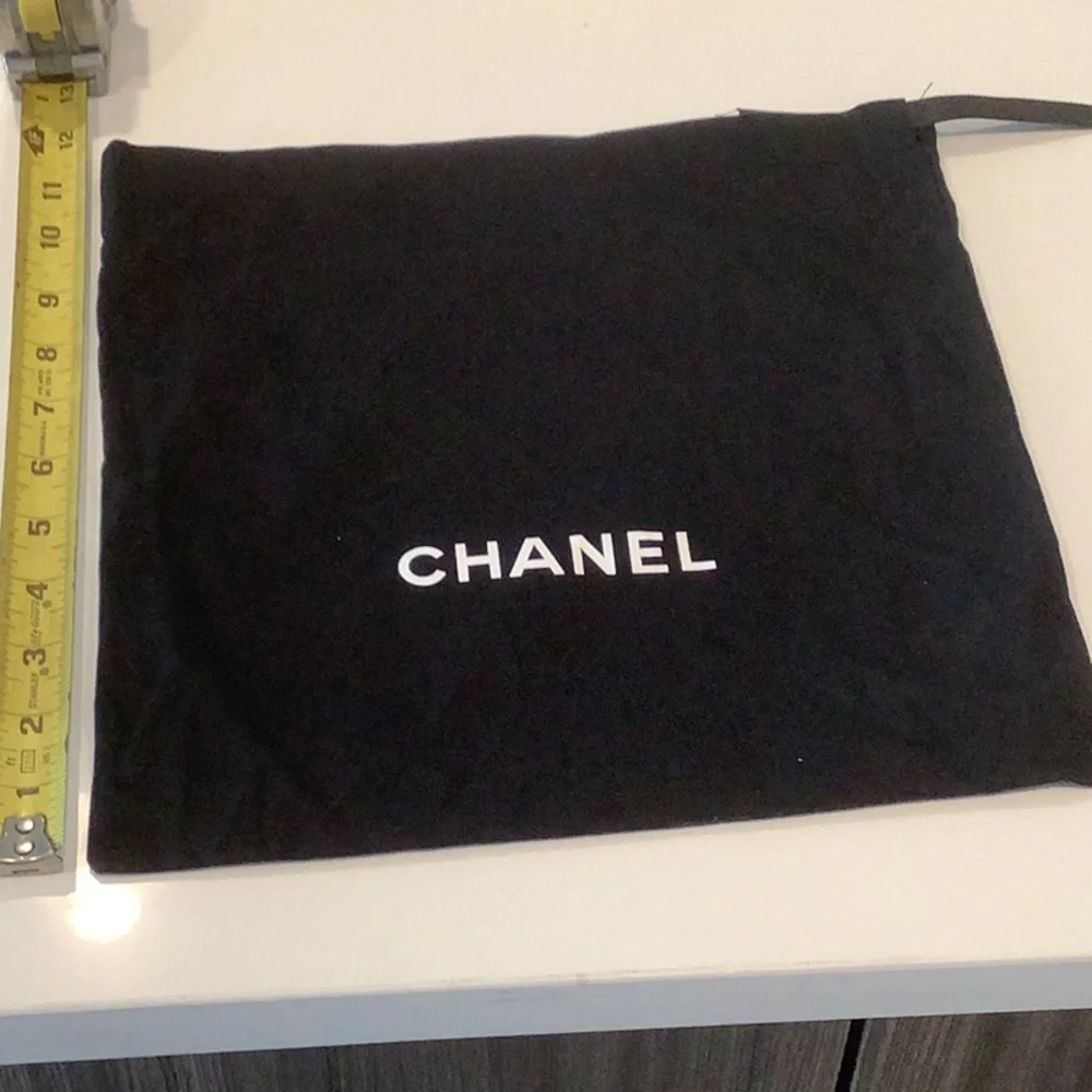 LOUIS VUITTON & CHANEL DUST BAGS - Picture 7 of 12